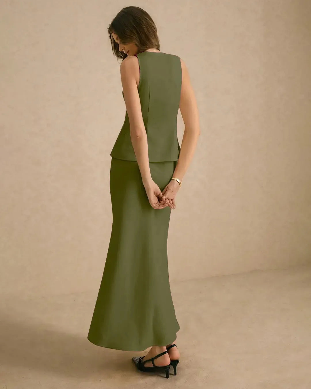Solid Color Front Button Sleeveless Casual Top In Herbal Green